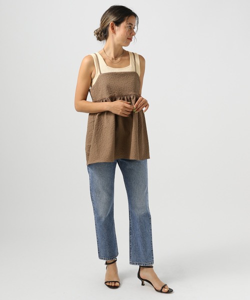 BAYFLOW（ベイフロー）の「[デコルテが綺麗にみえる]スクエアニットタンク（タンクトップ・レディース・アイボリー/ブルー/ブラック・FREE）」の4枚目の写真