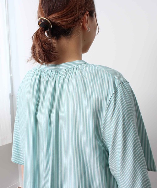 MB mint breeze(エムビーミントブリーズ)の「【WEB&一部店舗限定】【LL~6L 大きいサイズ】接触冷感バンドカラーチュニックブラウス(チュニック・レディース・オフホワイト/ブルー/グリーン/ネイビー・LL/3L/4L/5L)」の18枚目の写真
