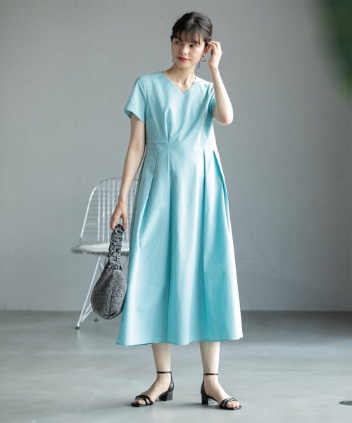 OPAQUE.CLIP(オペークドットクリップ)の「◆ドライタッチフィット&フレアワンピース【ストレッチ/イージーケア/吸水速乾/洗濯機洗い可】(ワンピース・レディース・ブラック/ホワイト系3/ブルーグリーン・38/42/36/40)」の3枚目の写真