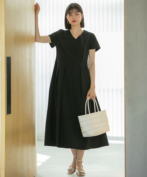 ◆ELIE TAHARI カシミアフィット&フレアワンピース giy22s525-b01.jpg