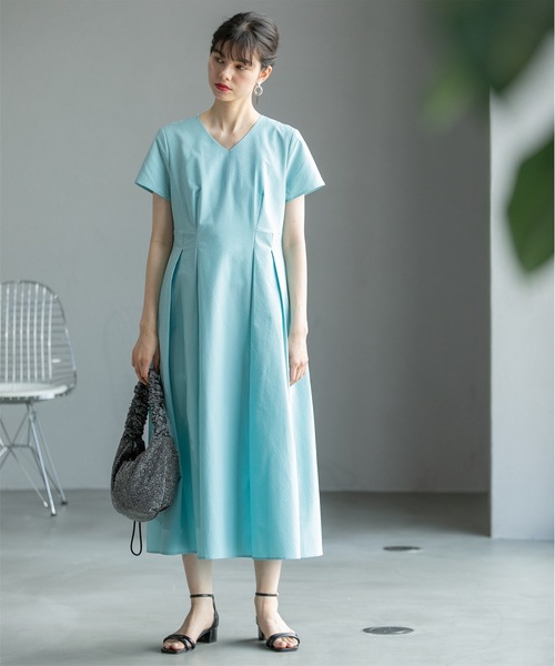 OPAQUE.CLIP(オペークドットクリップ)の「◆ドライタッチフィット&フレアワンピース【ストレッチ/イージーケア/吸水速乾/洗濯機洗い可】(ワンピース・レディース・ブラック/ホワイト系3/ブルーグリーン・38/42/36/40)」の8枚目の写真