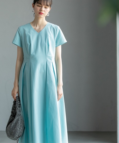 OPAQUE.CLIP(オペークドットクリップ)の「◆ドライタッチフィット&フレアワンピース【ストレッチ/イージーケア/吸水速乾/洗濯機洗い可】(ワンピース・レディース・ブラック/ホワイト系3/ブルーグリーン・38/42/36/40)」の9枚目の写真