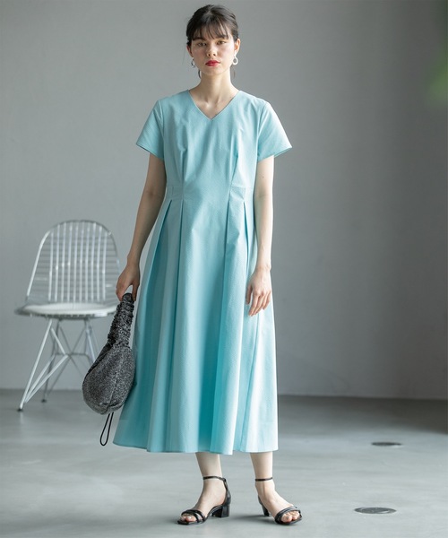 OPAQUE.CLIP(オペークドットクリップ)の「◆ドライタッチフィット&フレアワンピース【ストレッチ/イージーケア/吸水速乾/洗濯機洗い可】(ワンピース・レディース・ブラック/ホワイト系3/ブルーグリーン・38/42/36/40)」の11枚目の写真