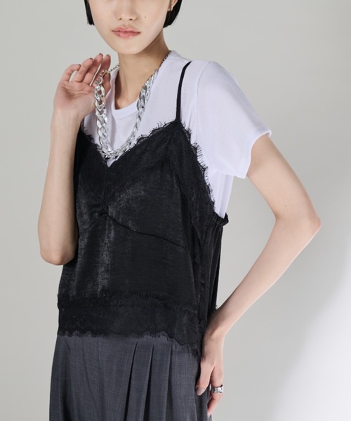 Shelly island（シェリーアイランド）の「マットサテンレースキャミ