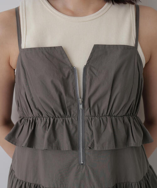 FREE'S MART（フリーズマート）の「ペプラムキャミティアードワンピース（ワンピース・レディース・グレー/ブルー/ホワイト・SMALL/MEDIUM）」の21枚目の写真