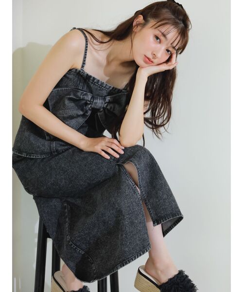 dazzlin(ダズリン)の「フロントリボンペプラムデニムビスチェ(キャミソール・レディース・ブラック/インディゴブルー・FREE)」の22枚目の写真