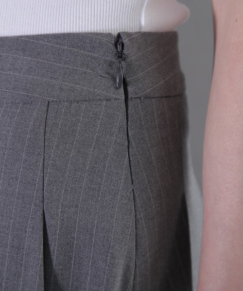 CREOLME（クレオルム）の「(CREOLME)ボックスプリーツスカートパンツ（その他パンツ・レディース・グレー/ネイビー・SMALL/MEDIUM）」の9枚目の写真