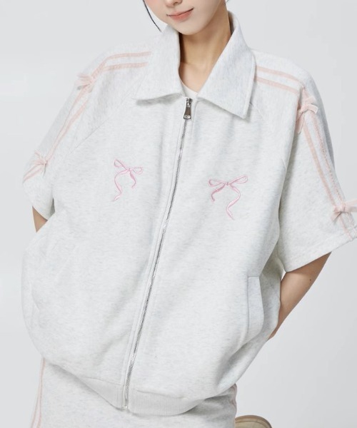 tシャツ A'GEM/9 × .kom 「CORYSTUDIO/コリースタジオ」リボンラグランカットソー レディース A'GEM/9 × .kom 『CORYSTUDIO/コリースタジオ』リボンラグラン