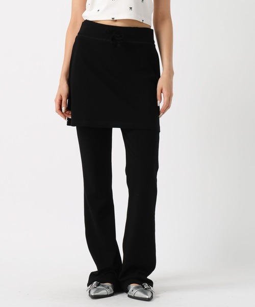 FOREVER 21（フォーエバー トゥエンティーワン）の「【2024FW】レイヤードカットフレアパンツ（その他パンツ・レディース・グレー/ブラック・SMALL/MEDIUM）」の2枚目の写真