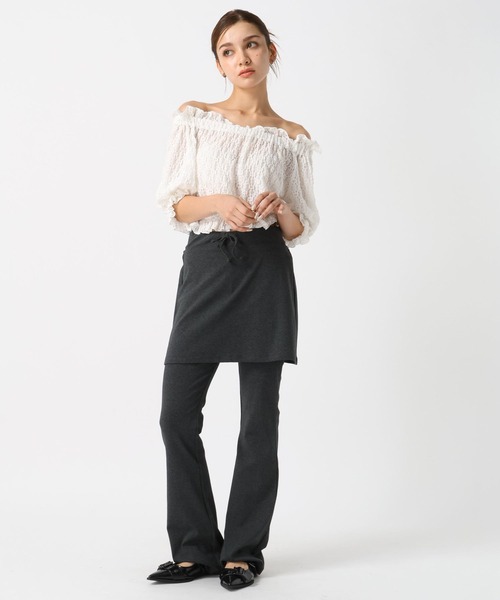 FOREVER 21（フォーエバー トゥエンティーワン）の「【2024FW】レイヤードカットフレアパンツ（その他パンツ・レディース・グレー/ブラック・SMALL/MEDIUM）」の3枚目の写真