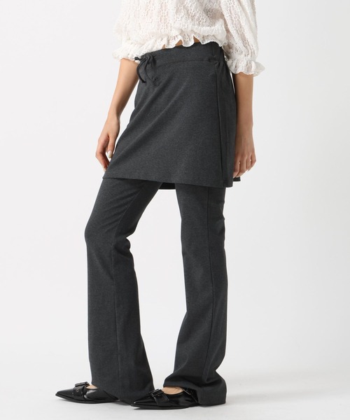 FOREVER 21（フォーエバー トゥエンティーワン）の「【2024FW】レイヤードカットフレアパンツ（その他パンツ・レディース・グレー/ブラック・SMALL/MEDIUM）」の5枚目の写真