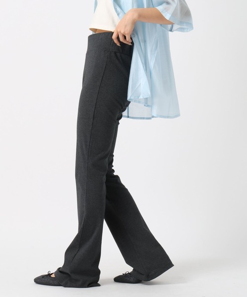FOREVER 21（フォーエバー トゥエンティーワン）の「【2024FW】レイヤードカットフレアパンツ（その他パンツ・レディース・グレー/ブラック・SMALL/MEDIUM）」の9枚目の写真