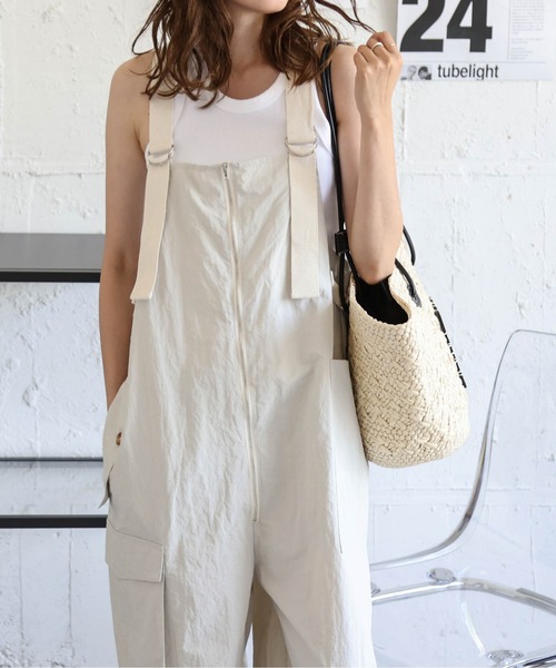 La-gemme(ラジェム)の「フロントジップワークサロペット(サロペット/オーバーオール・レディース・ブラック/オリーブ/グレー・フリー)」の20枚目の写真