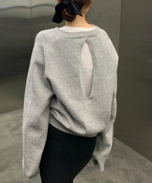 バックオープンニット