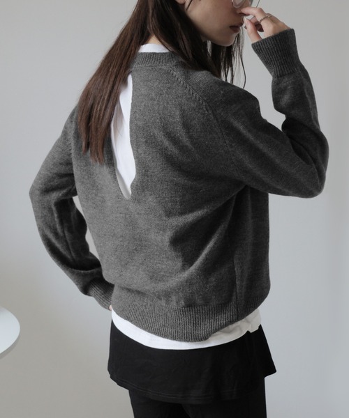 LAFFMO(ラフモ)の「バックオープンニット(ニット/セーター・レディース・グレー/ブラック/カーキ/ダークグレー・F)」の22枚目の写真