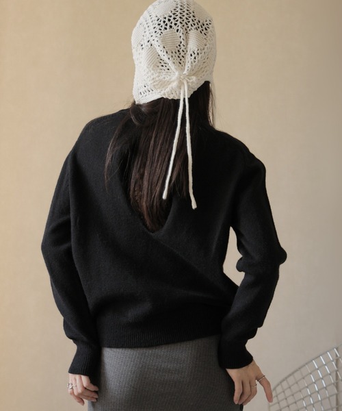 LAFFMO(ラフモ)の「バックオープンニット(ニット/セーター・レディース・グレー/ブラック/カーキ/ダークグレー・F)」の5枚目の写真