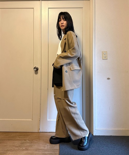 AS KNOW AS plus（アズノゥアズプラス）の「◇膝スリットスラックスパンツ　セットアップ可能（スラックス・レディース・ベージュ/ブラック/グレー・FREE）」の6枚目の写真