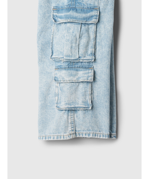 GAP（ギャップ）の「babyGap プルオン カーゴ バギーデニム（デニムパンツ・キッズ・ライトインディゴブルー・80ｃｍ/90cm/100cm/70cm/95cm/105cm/110cm）」の3枚目の写真