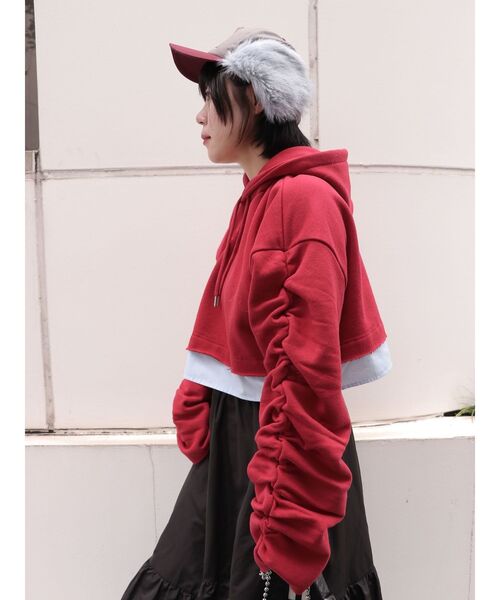 jouetie(ジュエティ)の「レイヤードショートフーディ(パーカー・レディース・グレー/レッド・MEDIUM)」の5枚目の写真