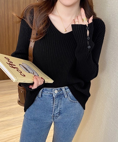 ECLIN（エクラン）の「袖ボタンVネックリブニットトップス（ニット/セーター・レディース・モカ/ブラック/アイボリー/カーキ/グリーン・FREE）」の10枚目の写真