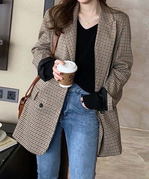 ECLIN（エクラン）の「袖ボタンVネックリブニットトップス（ニット/セーター・レディース・モカ/ブラック/アイボリー/カーキ/グリーン・FREE）」の18枚目の写真