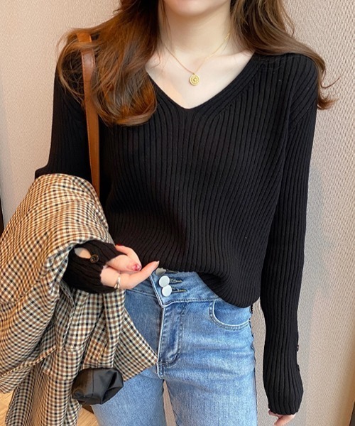 ECLIN（エクラン）の「袖ボタンVネックリブニットトップス（ニット/セーター・レディース・モカ/ブラック/アイボリー/カーキ/グリーン・FREE）」の19枚目の写真