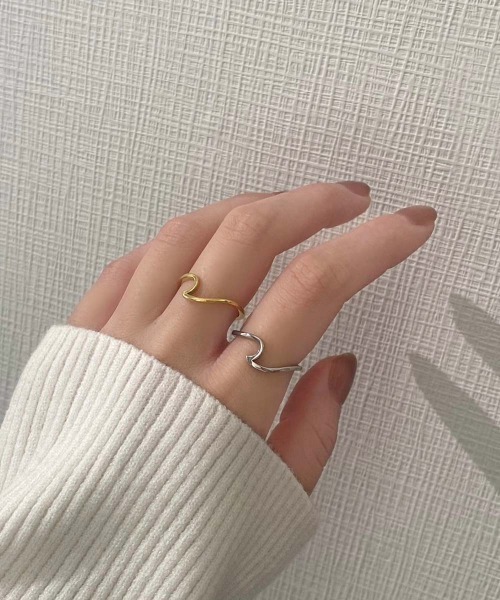 emouv by est（エモーヴバイエスト）の「デザインシンプルリング（リング・レディース・シルバー/ゴールド・5号/6号/7号）」の3枚目の写真