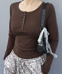 レディースのTシャツ/カットソー（ヘンリーネック）ファッション通販