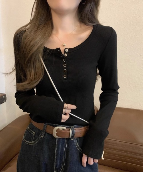 DIAVEL（ディアベル）の「【人気新色登場入荷済！今すぐチェック！】韓国風リブカットソー 長袖トップス／ヘンリーネック＆ボタンデザイン（Tシャツ/カットソー・レディース・ブラック/ホワイト/グレー/ネイビー/ブラウン・M）」の16枚目の写真