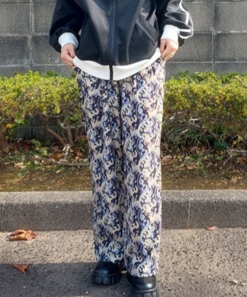 LOSUCA(ロスカ)の「ペイズリー柄 タックギャザープリントパンツ(その他パンツ・レディース・ブラック/ベージュ/パープル・FREE)」の2枚目の写真