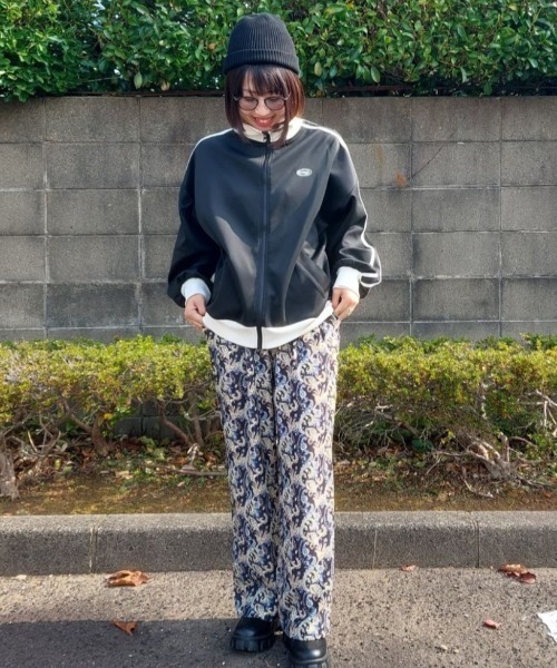 LOSUCA(ロスカ)の「ペイズリー柄 タックギャザープリントパンツ(その他パンツ・レディース・ブラック/ベージュ/パープル・FREE)」の11枚目の写真