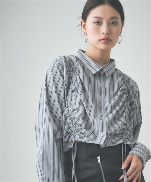 TTOL(トール)の「ワイドクロップドストライプシャツ(シャツ/ブラウス・レディース・グレー/ピンク・M-L/L-XL)」の3枚目の写真