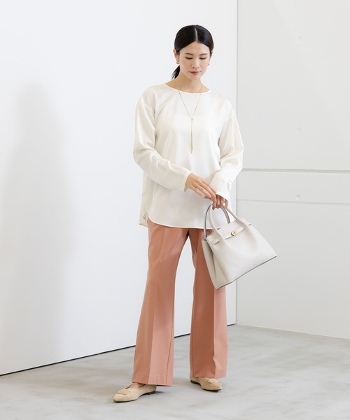 Elura（エルーラ）の「シルクライクブラウス／133669（シャツ/ブラウス・レディース・ホワイト/ネイビー・MEDIUM/LARGE）」の5枚目の写真