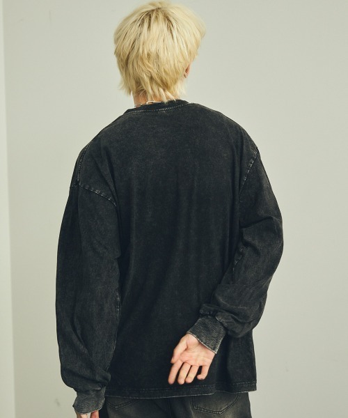 Shoowtime(ショウタイム)の「ピグメントダイオーバーサイズロングTシャツ(Tシャツ/カットソー・メンズ・グレー系/ブラウン系/オリーブ系/ブラック系・MEDIUM/LARGE/X-LARGE)」の9枚目の写真