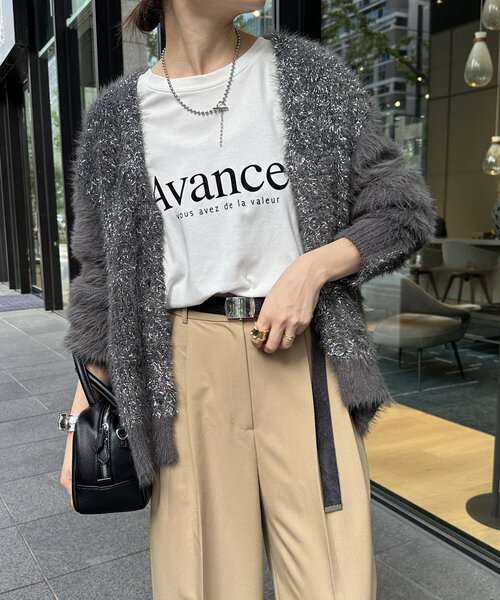 DouDou(ドゥドゥ)の「【WEB限定】フェザー×ラメニットカーディガン(カーディガン/ボレロ・レディース・チャコールグレー/シルバー/アイボリー・FREE)」の6枚目の写真