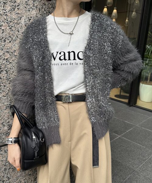 DouDou(ドゥドゥ)の「【WEB限定】フェザー×ラメニットカーディガン(カーディガン/ボレロ・レディース・チャコールグレー/シルバー/アイボリー・FREE)」の8枚目の写真
