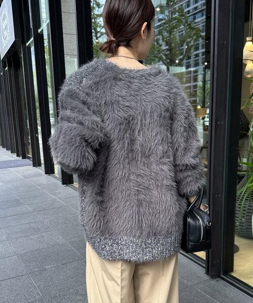 DouDou(ドゥドゥ)の「【WEB限定】フェザー×ラメニットカーディガン(カーディガン/ボレロ・レディース・チャコールグレー/シルバー/アイボリー・FREE)」の9枚目の写真