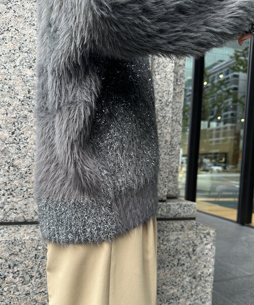 DouDou(ドゥドゥ)の「【WEB限定】フェザー×ラメニットカーディガン(カーディガン/ボレロ・レディース・チャコールグレー/シルバー/アイボリー・FREE)」の17枚目の写真