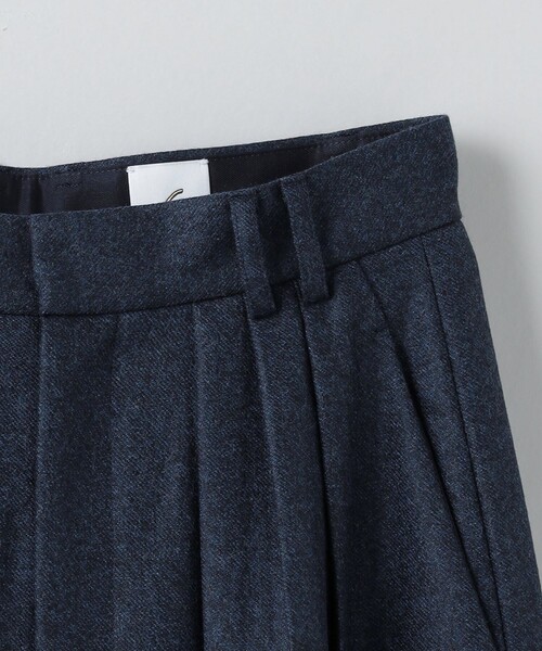 6（ロク）の「＜6(ROKU)＞NEW タックパンツ（スラックス）」 - WEAR