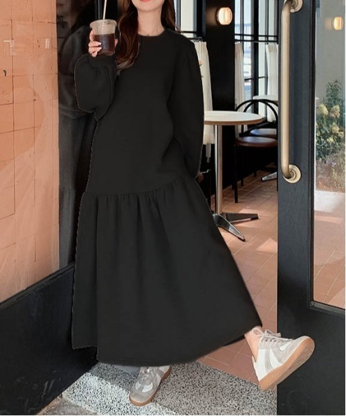 AMELY(エミリー)の「裏起毛スウェットギャザーワンピース(ワンピース・レディース・ブラウン/グレー/ブラック・フリー)」の4枚目の写真