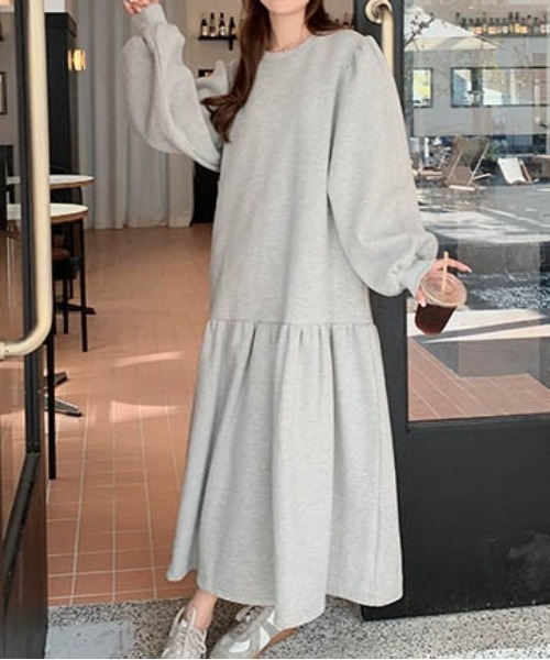 AMELY(エミリー)の「裏起毛スウェットギャザーワンピース(ワンピース・レディース・ブラウン/グレー/ブラック・フリー)」の8枚目の写真