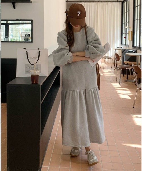 AMELY(エミリー)の「裏起毛スウェットギャザーワンピース(ワンピース・レディース・ブラウン/グレー/ブラック・フリー)」の10枚目の写真