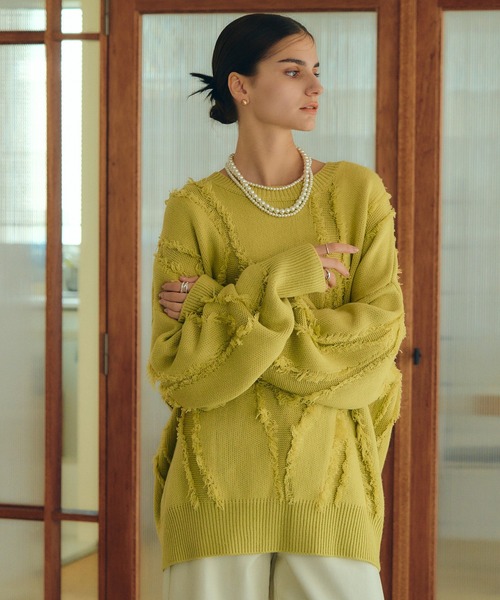Editt by YECCA VECCA(エディットバイイェッカヴェッカ)の「フリンジルーズニット(ニット/セーター・レディース・ライム/ダークベージュ/アイボリー/チャコールグレー・FREE)」の8枚目の写真