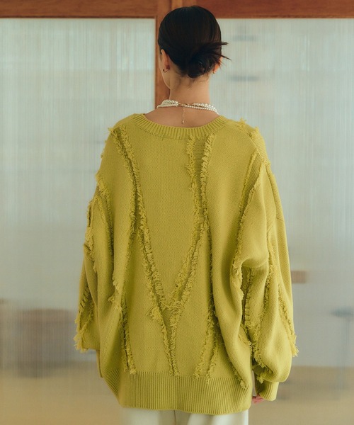 Editt by YECCA VECCA(エディットバイイェッカヴェッカ)の「フリンジルーズニット(ニット/セーター・レディース・ライム/ダークベージュ/アイボリー/チャコールグレー・FREE)」の11枚目の写真