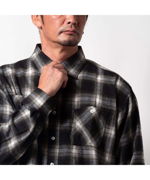 BAYBLO(ベイブロ)の「(SA) ワイド ビエラ 長袖 チェックシャツ(シャツ/ブラウス・メンズ・ネイビー系/ブラック系その他/レッド系その他2/ブラック×ブルー/グリーン系その他/レッド系その他/グレー系その他/ブラウン系その他・M/L/LL)」の2枚目の写真