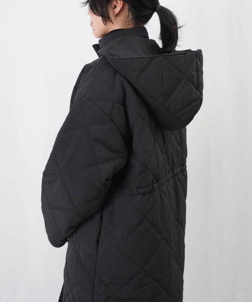 LUCA/LADY LUCK LUCA（ルカ/レディラックルカ）の「LC/LLL キルティングフードコート / フード付き中綿ロングコート（ダウンジャケット/コート・レディース・ブラック・FREE）」の6枚目の写真