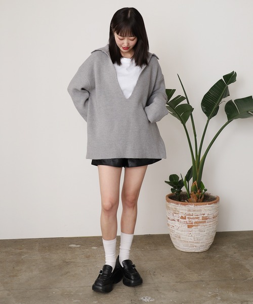 ROOPTOKYO(ループトウキョウ)の「深Vネック襟付きポロニットトップス(ニット/セーター・レディース・ブラック/グレー・FREE)」の14枚目の写真
