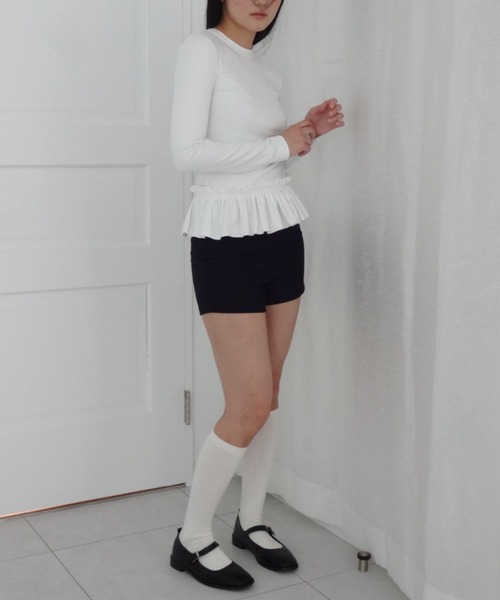 FEKETE（フェケテ）の「FRILL LONG SLEEVE TEE / フリルロンT（Tシャツ/カットソー・レディース・ホワイト/ブラック・FREE）」の7枚目の写真