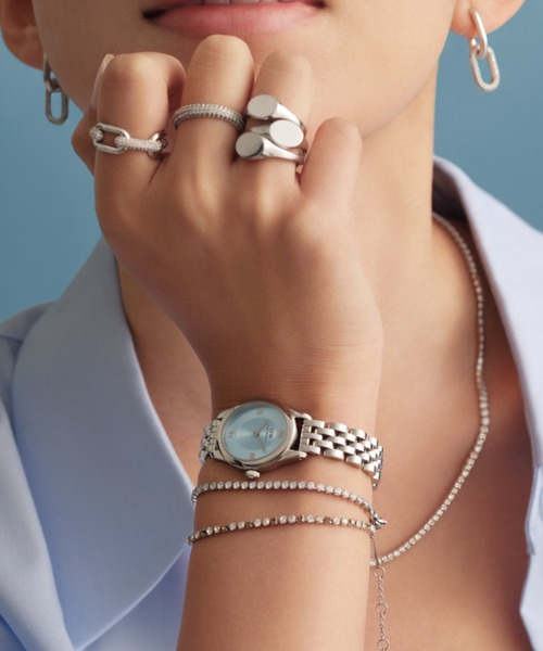 Daniel Wellington(ダニエルウェリントン)の「Ophelia Mini 25.5×22MM ローズゴールド/シルバー/ゴールド(アナログ腕時計・レディース・シルバー系その他/シルバー/ゴールド系その他2/シルバー系その他2/ゴールド系その他/イエローゴールド/ピンクゴールド・ONE SIZE)」の4枚目の写真