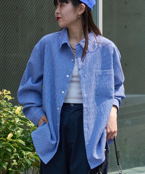 CIAOPANIC TYPY（チャオパニックティピー）の「【ユニセックス】ビックシルエットシアサッカーチェックシャツ（シャツ/ブラウス・メンズ・ブラック/ブラウン/グリーン/ブルー・LARGE/MEDIUM/SMALL）」の4枚目の写真